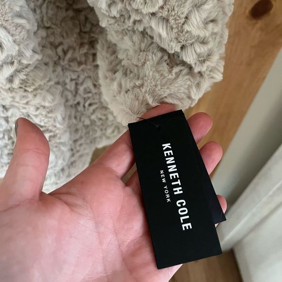 KENNETH COLE ||NWT Womans gorgeous cheetah warm long tan cream one button jacket - Picture 2 of 8